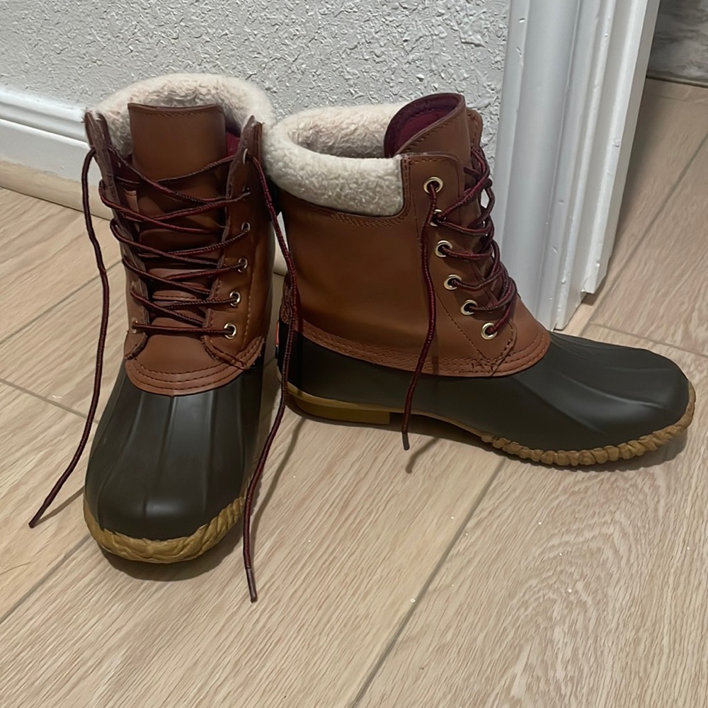 Tommy Hilfiger duck boots